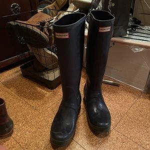 Navy hunter boots